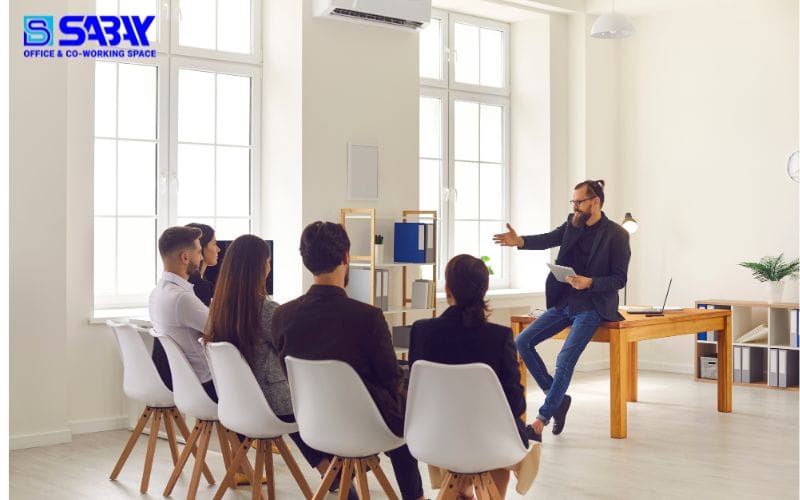 Quản lý doanh nghiệp là gì? 4 phương pháp quản lý doanh nghiệp phổ biến 3 Thách thức và giải pháp trong quản lý doanh nghiệp hiện đại